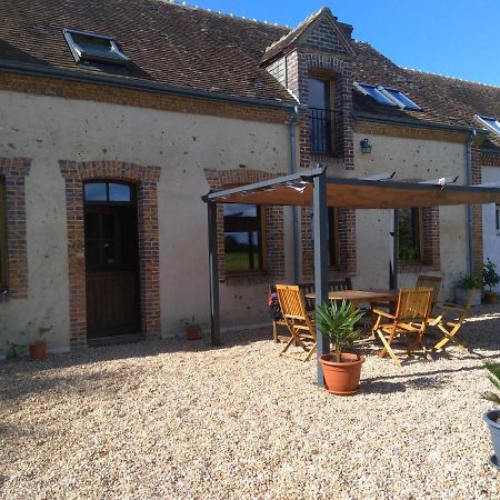 Chambre Avec Sdb Privative En Pleine Campagne Baillou Exterior foto