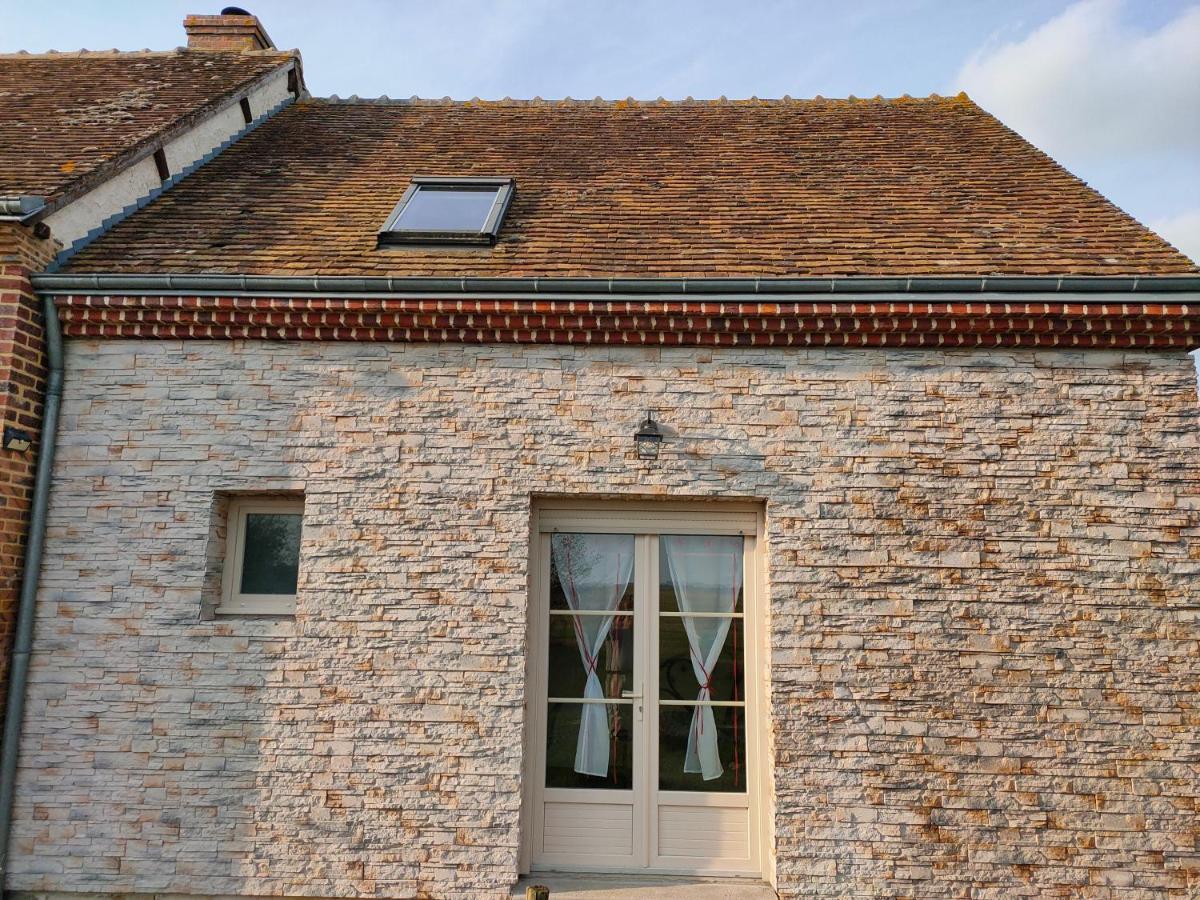 Chambre Avec Sdb Privative En Pleine Campagne Baillou Exterior foto